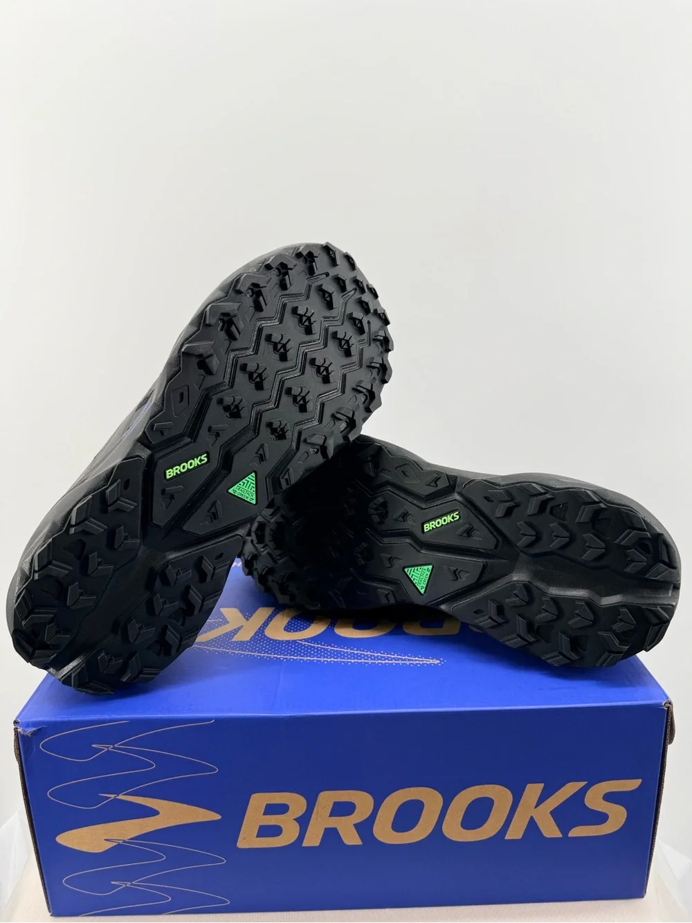 Brooks men trail
